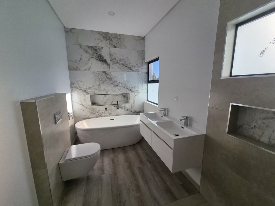 4 Bedroom Property for Sale in Sandown Western Cape